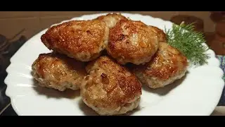 КОТЛЕТЫ ИЗ ФАРША!!!! попробуй, это самый вкусный рецепт. Котлеты как в школьной столовой