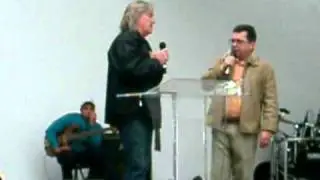 John Schlitt (Petra) sings Love