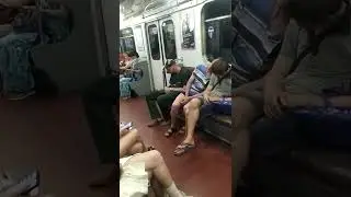 что случилось в метро ? 😂