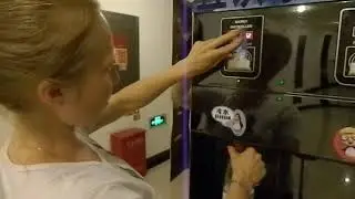автомат с питьевой водой в китайском общежитии 直饮水机