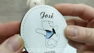 Íman Winnie The Pooh branco perfurado com Cor