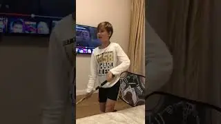 Хоккей дома папа против сына