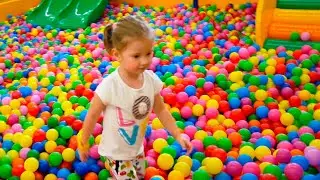 ABC song - Alfabet. Indoor Playground. Nursery Rymes, Phonic Songs. Learn Alphabet. Girl with Mom