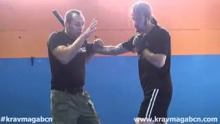 Stick defense (in Spanish) . Krav Maga Barcelona. Andres Bravo