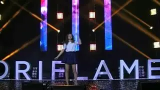 Она пришла в 15 лет,сейчас ей 16 Она заработала и пригласила родителей в поездку в Египет