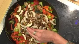 Куриные бедрышки с овощами | ПОХУДЕНИЕ для ГУРМАНОВ E45 |