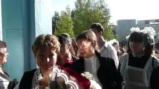 Вышний- Волочёк .15 школа  1 сентября 2009  вход в школу выпускников