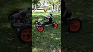 Little Racer is driving the Docyke assembled kart