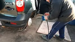 Обработка порогов пушечным салом Нива Шевроле / Niva Travel промывочным пневматическим пистолетом