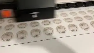 מאג שרותי דפוס מדפיסים מדבקות לפרסום העסק שלכם
