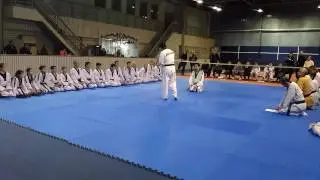 Как нужно приветствовать учителя в тхэквондо.