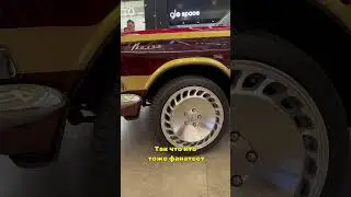 В ТЦ Галерея поставили крутую олдскульную Волгу - бегом получать эстетическое удовольствие 🫠