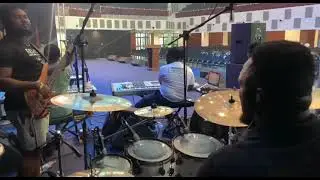 EMMANNUEL BLUDO 'S DRUM CAM : SPONTANEOUS AMA PIANO JAM DURING SOUND CHECK