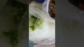 линь со стрелками чеснока и сметаной