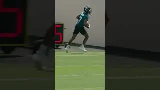 Trevor Lawrence Airing It Out to Zay Jones 😳