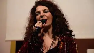 Teresa De Sio canta "Mia Libertà" in carcere a Ferrara