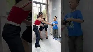 这娘俩太坏了！竟然这样欺负爸爸 