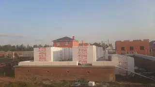Дом из ГАЗОБЕТОНА . Кладка первого ряда. Армирование газоблока.