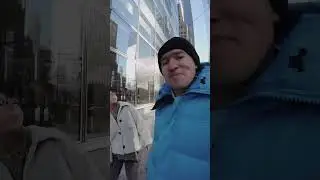 Болит шея от небоскребов
