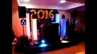 DJ Volker Kohl, Event-DJ-OWL: Bühnenaufbau für eine Silvesterfeier im Jahr 2016.