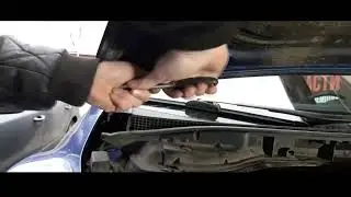 Установка газового упора капота Mazda CX7