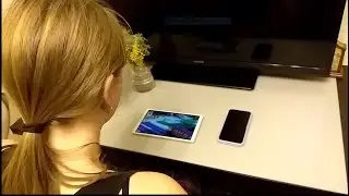 Свои гаджеты внучка принесла