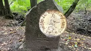 Treasure hunt at the royal tomb
