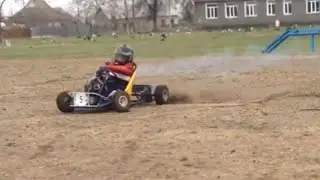 ДРИФТ НА СПОРТ КАРТЕ В СЕЛЕ !