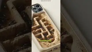 The strangest cell phone 🐜