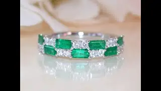 Exquisiter Smaragd Band Ring mit Brillanten | Exquisite Emerald Band with Diamonds