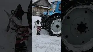 Синий трактор и гололёд