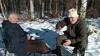 Gölcük 970 rakımlı Eriklitepe ve Ayvazpınar'da kar üzerinde çay içtik.