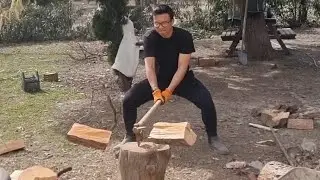 Splitting wood | Farm work #1