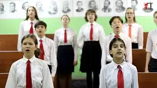 Коллектив 7Г класса   "Смуглянка"