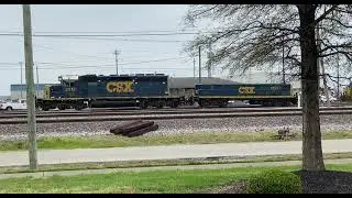 CSX #2413 and #1053 backing up into the CSX Osborn Yard #railfanning #railfan