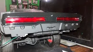 dodge charger rt 1970 fasiculo 74 montaje de los pilotos traseros
