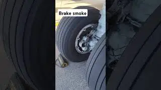 The 737 brakes after landing with autobrakes MAX #aviation #landing #boeing