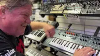 Arturia MiniFreak 37-key Hybrid Synthesizer