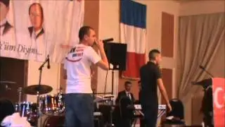 KORHAN EN CONCERT A VERSAILLES (78) ET A NANTES (44) PREMIERE PARTIE DE AHMET SAFAK