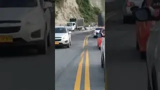Danger on the road.  🚫                       Peligro en la vía 🚫