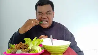 Mukbang usus dan hati ampela, sambel terasi & lalapan mentah #makanan #mukbang #sambelterasi #viral