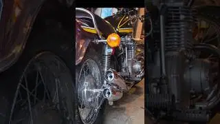 1974 Kawasaki Z1 900 - Warming Up