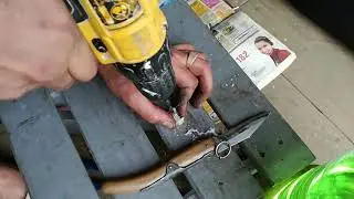 Kia Rio III door stop repair without any investment. No more loose doors.