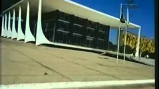 Caça destrói vidros  do STF