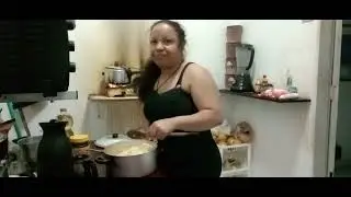 esquentando feijão