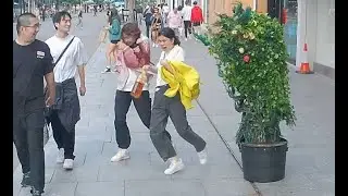 Nightmare on High Street Part 1. Bushman Prank.