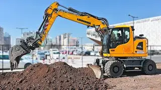 Liebherr 916 excavattor in work