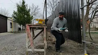 Забор из профнастила, легко и не дорого.