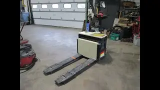 FOR SALE!! Allis Chalmers ACWF/I-40 Electric Walkie Pallet Jack Fork Lift 4k 24v