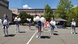 Мажоретки, Руската гимназия